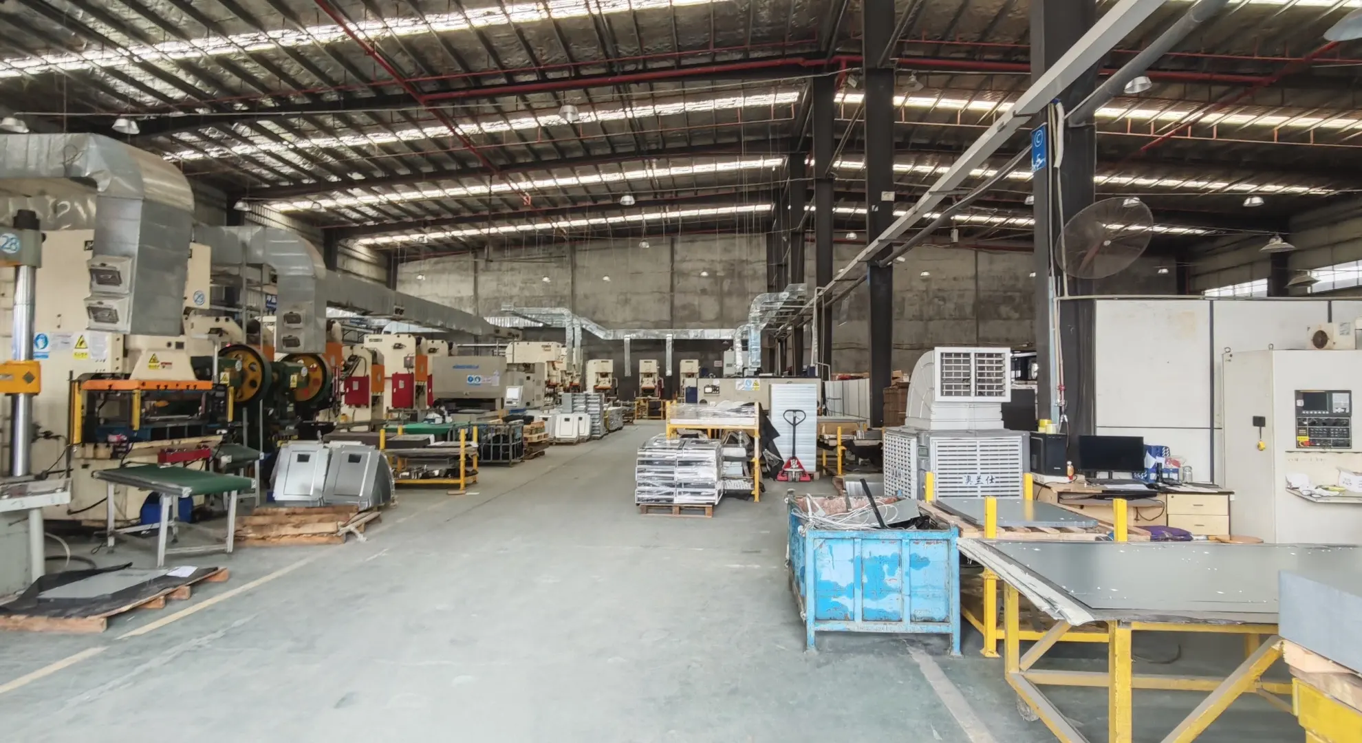 cnc钣金加工什么价格一览表：从图纸到交付的报价影响全流程