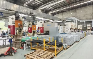 自动焊接 vs 人工焊接:成本、效率与质量全面对比