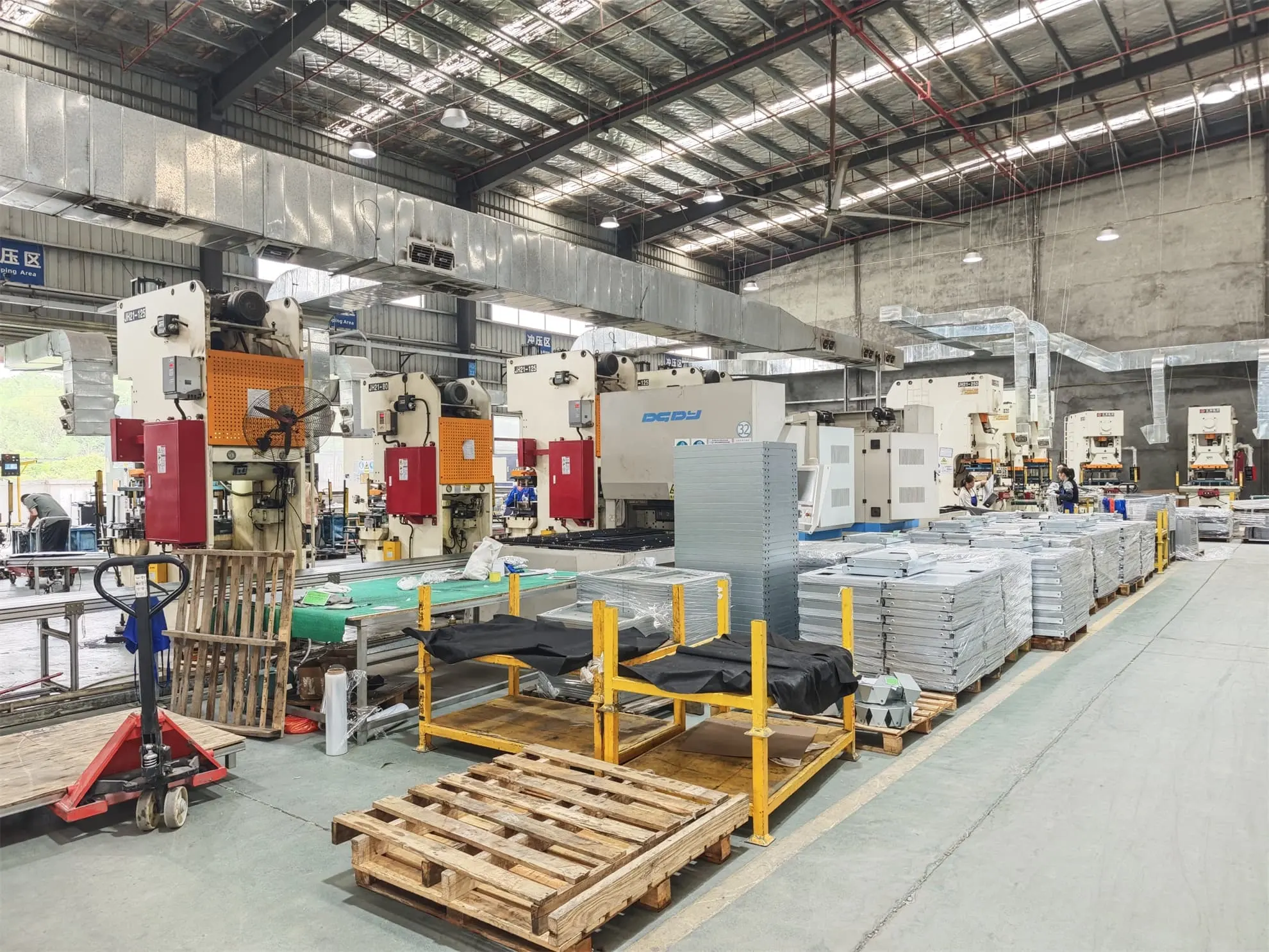 自动焊接 vs 人工焊接：成本、效率与质量全面对比