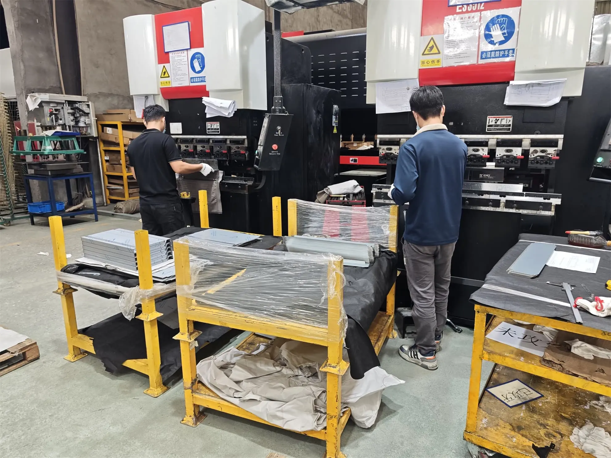 不锈钢表面处理2025必读：家电外壳PVD涂层工艺提升效率方案