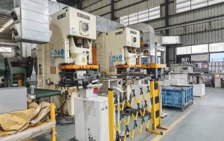 数控钣金冲压加工2025必看:10大精密冲压成型方案助力不锈钢零件降本