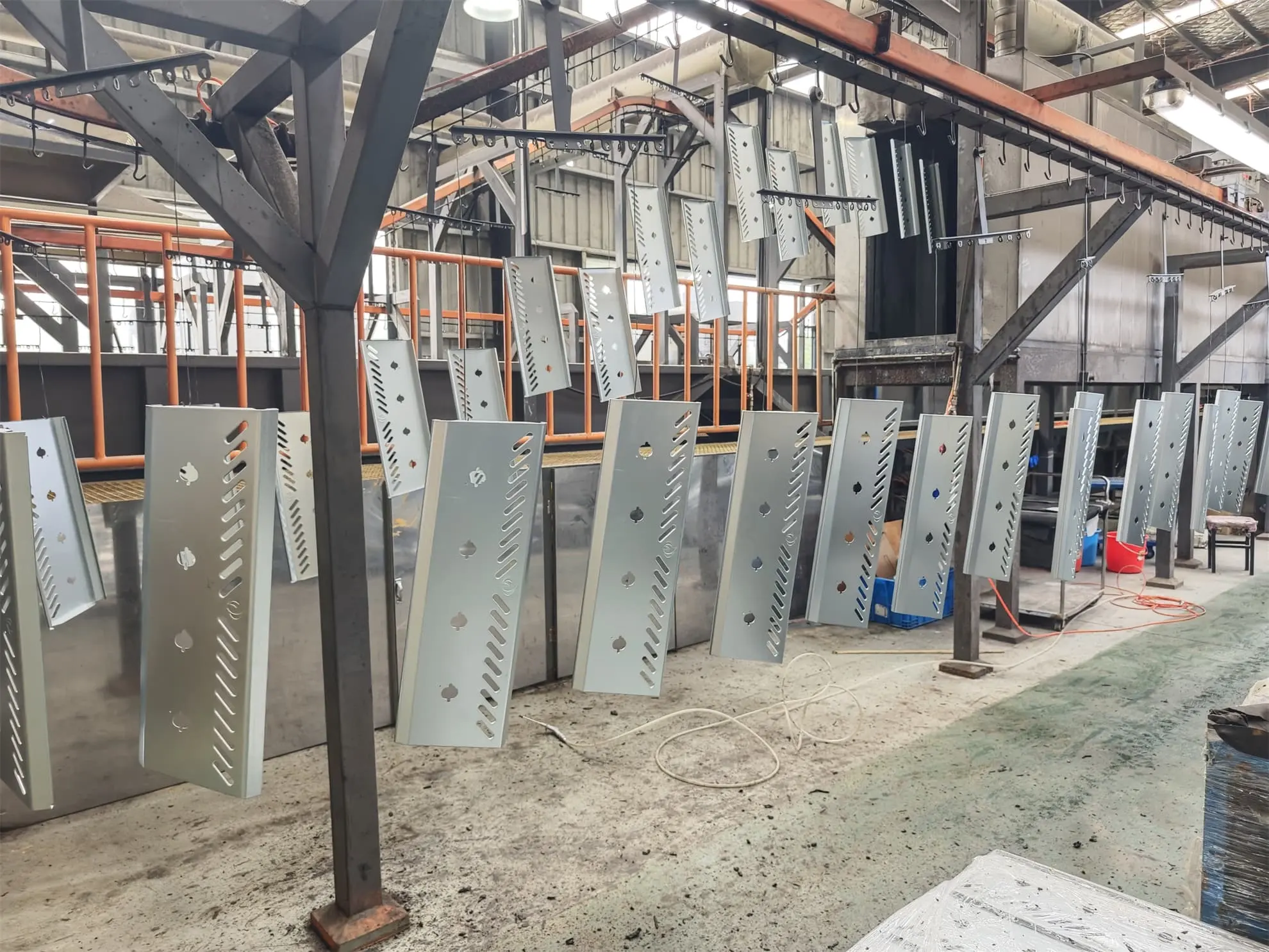 寻找不锈钢激光切割厂家的采购必看：精密薄板加工来图定制报价攻略