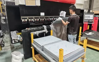 金属加工厂3大核心优势,采购商如何选择可靠OEM代工服务?