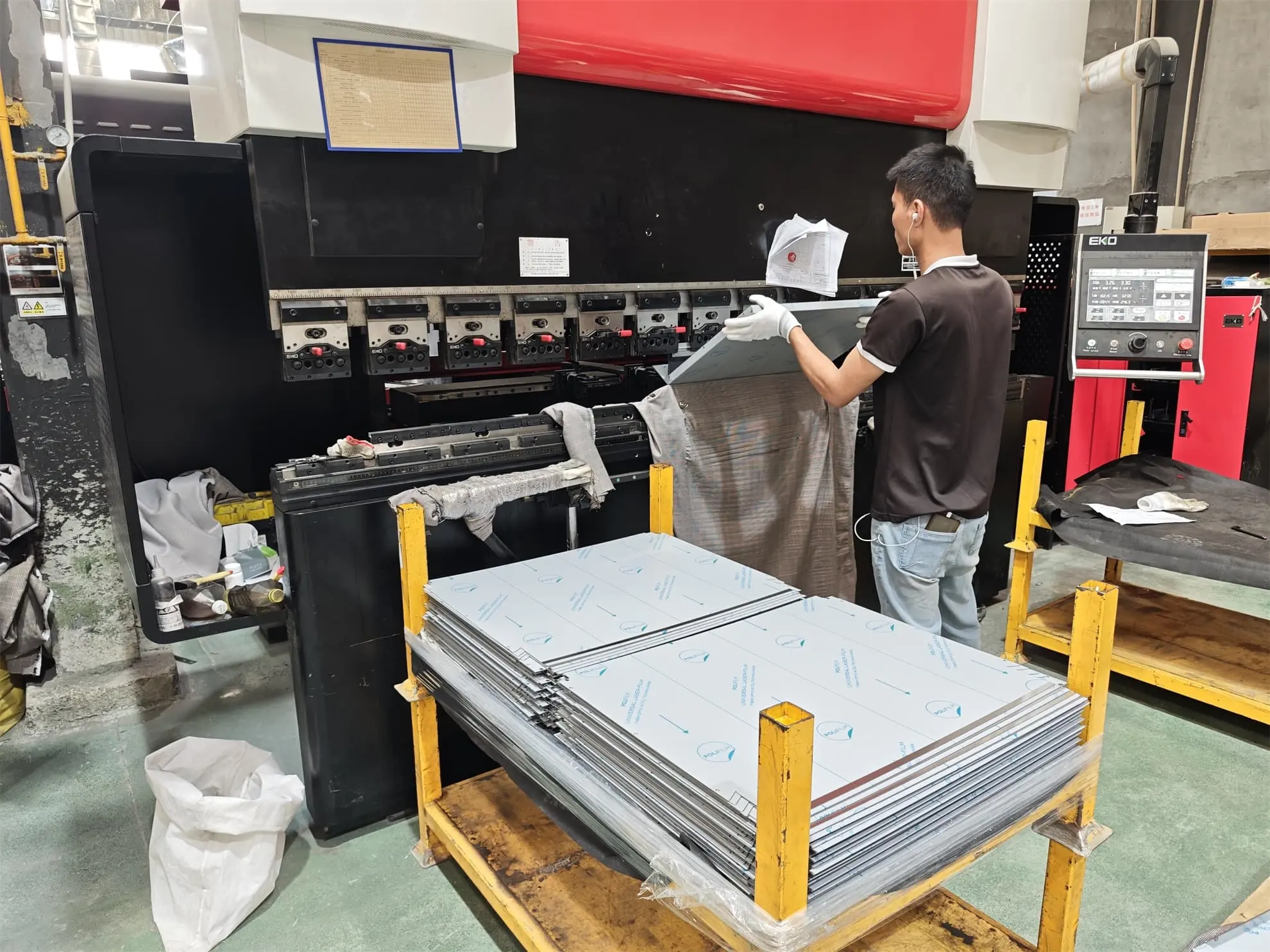 金属加工厂3大核心优势，采购商如何选择可靠OEM代工服务？