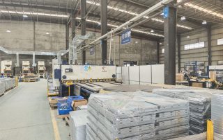 从结构复杂性看金属柜折弯：嵌套、开孔与异形弯曲方案