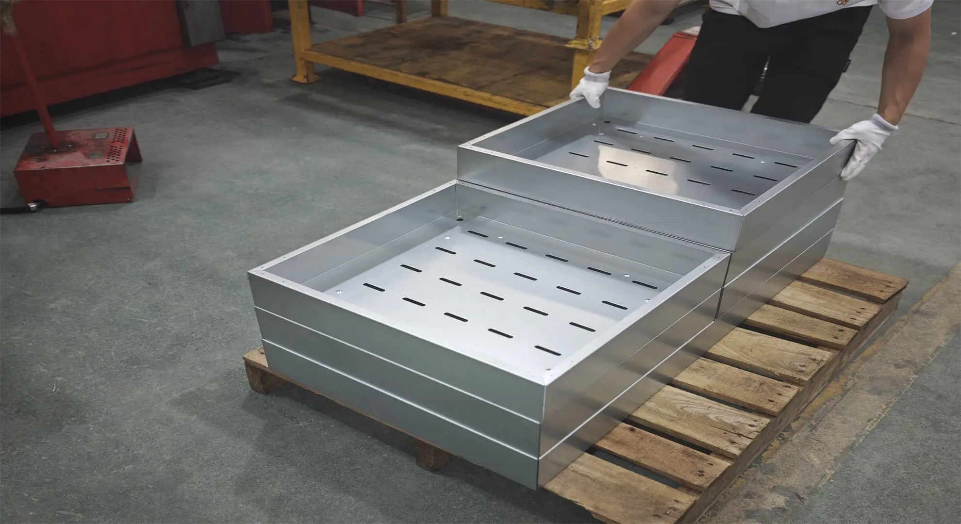 金属折弯加工报价揭秘：2025钣金件定制省钱技巧