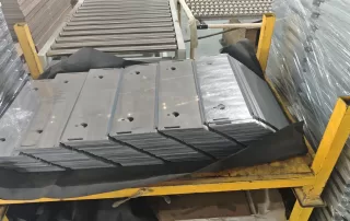 发黑表面处理工艺在机柜与工业外壳中的应用与成本控制策略