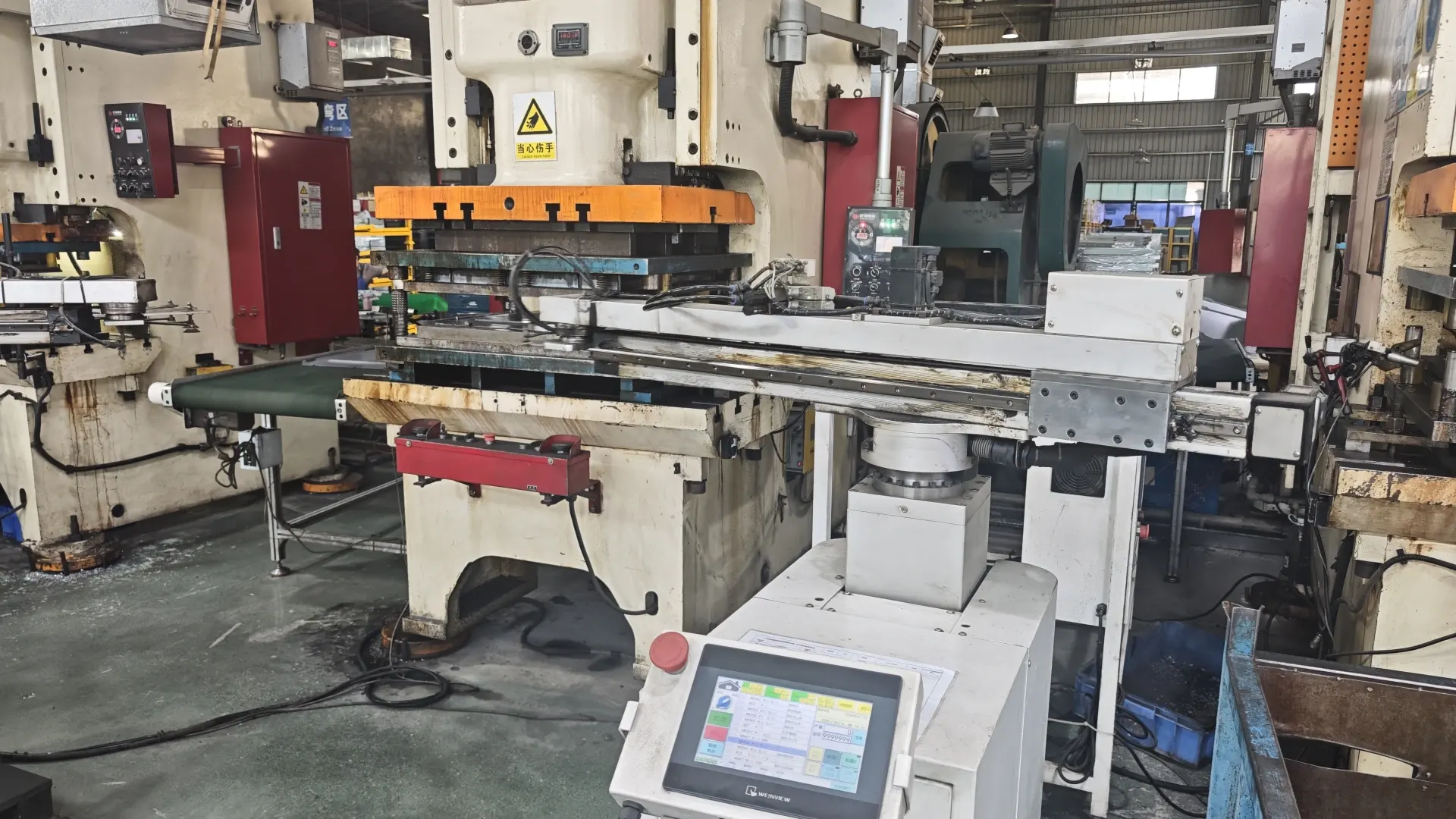 金属折弯栅栏定制服务升级！工程师教你选合适工艺