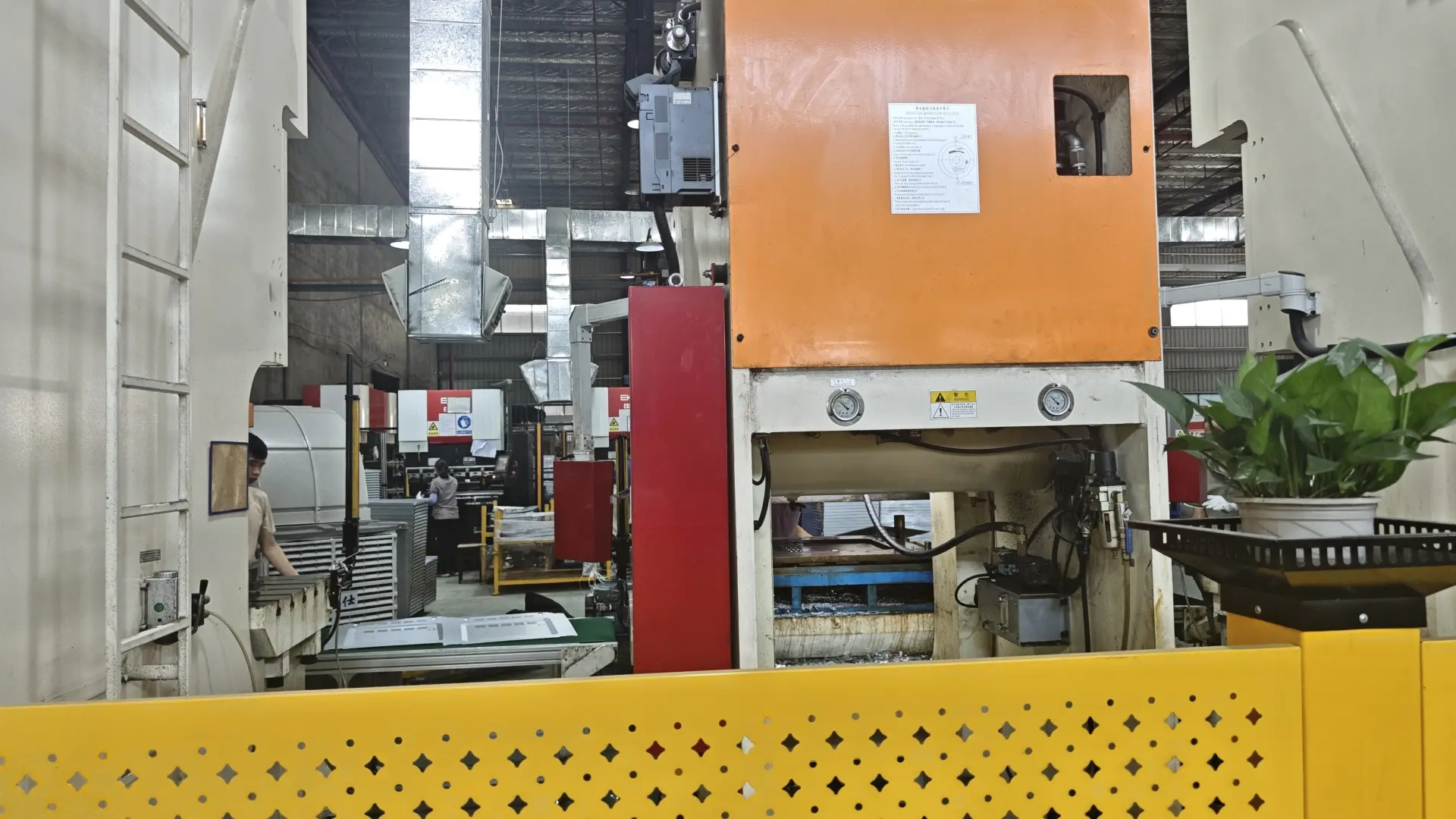 哪种金属易折弯：从屈服强度与延伸率解析金属可塑性差异