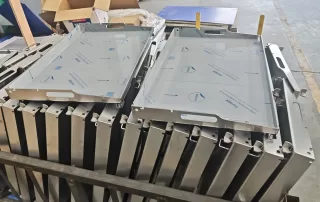 钢板激光切割工艺参数与缺陷对照表：焦点位置、气体策略与厚度极限