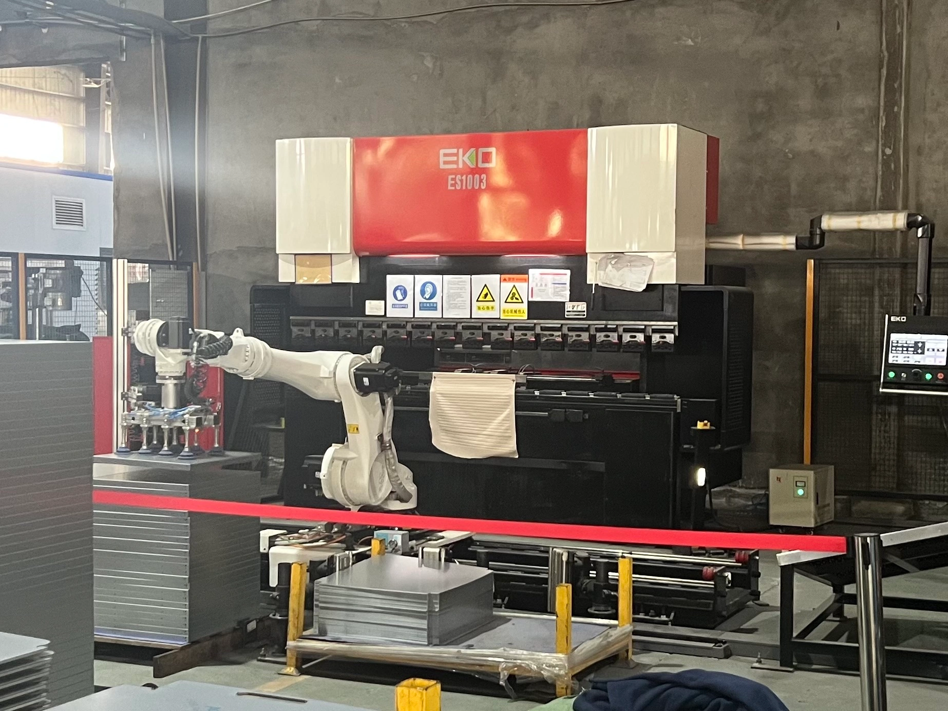 机器人金属折弯