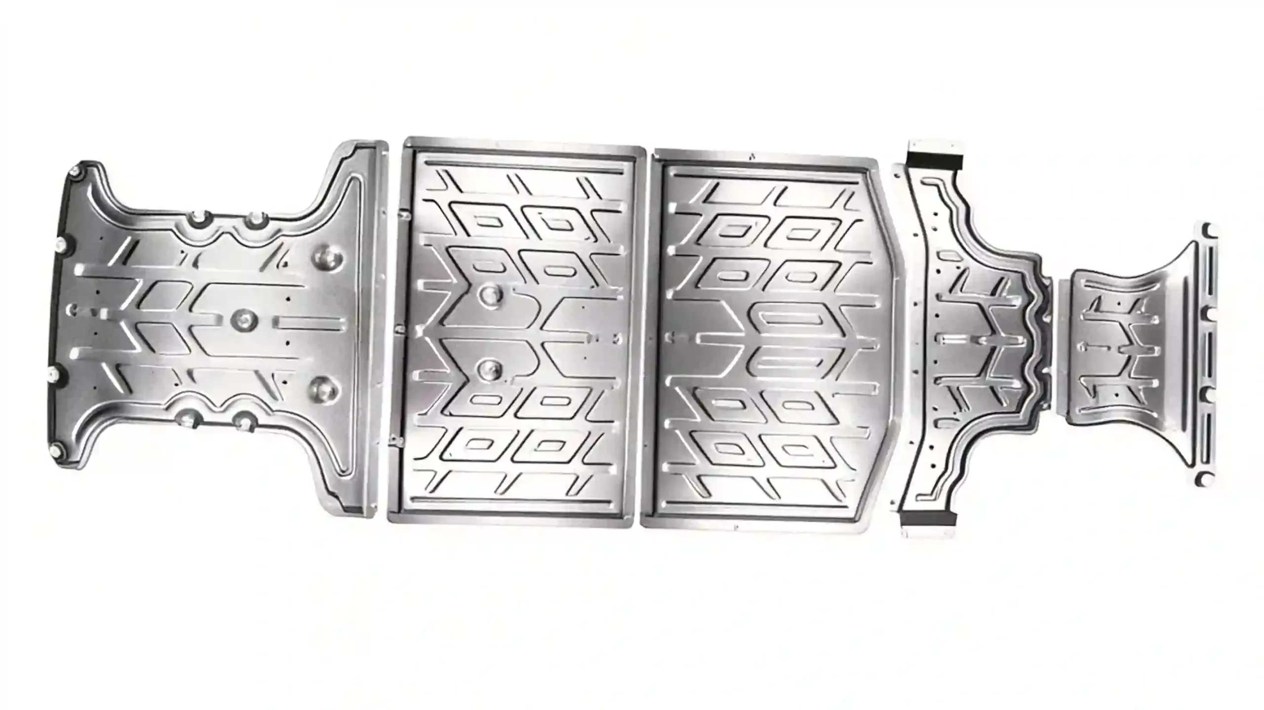 新能源汽车铝合金电池包底护板成品实物图，展示金属光泽、加强筋结构和安装孔位细节